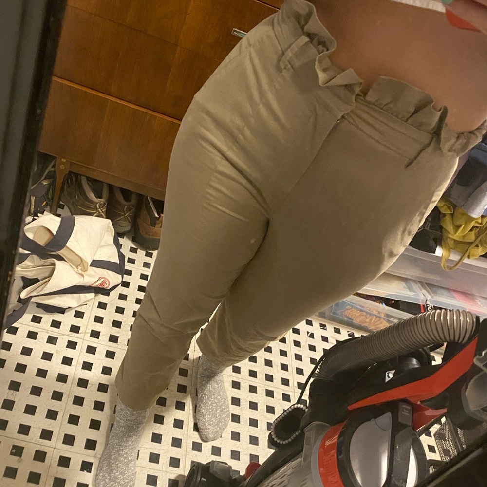 Tan Zara pants with lettuce-edge cut at waist, size Medium